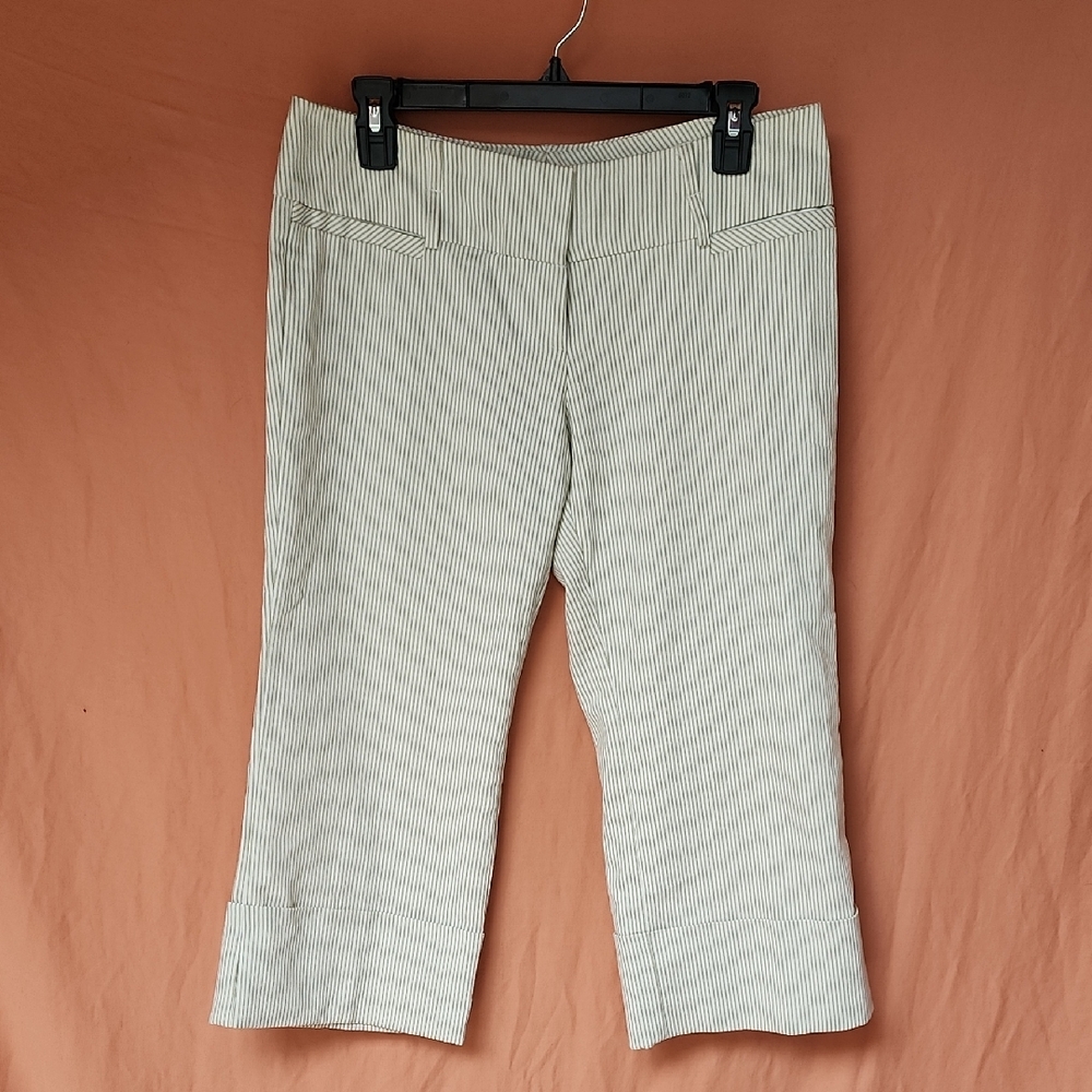 Striped Low Rise Capri Pants